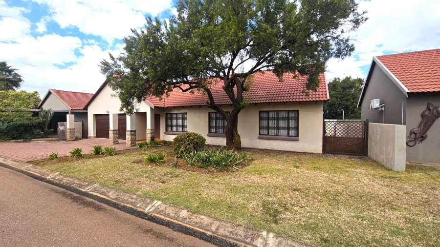 3 Bedroom Property for Sale in Melodie North West